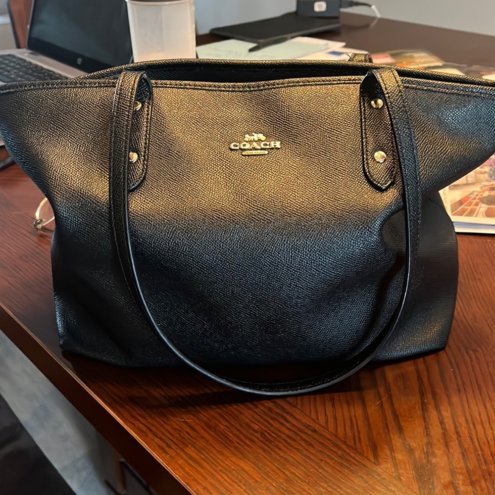 Black coach signature city tote.